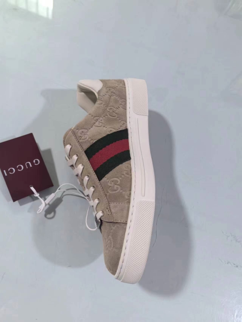 G*u*i casual shoes